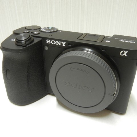 デジカメのお買取りです。最新のカメラから古いカメラも、おたからやJR伊丹店にお任せください。サムネイル