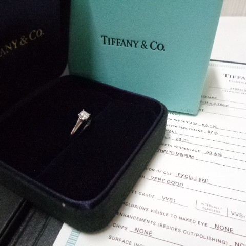 ティファニーの指輪のお買取りです。おたからやJR伊丹店がブランドジュエリーも高くお買取りいたします。サムネイル